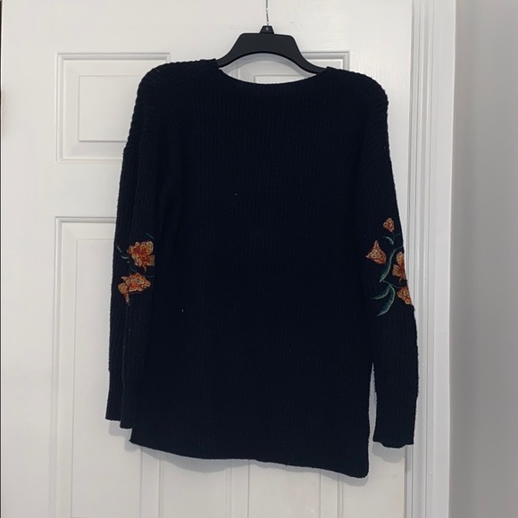 Flower sweater bought from Lizard Thicket - Picture 2 of 2